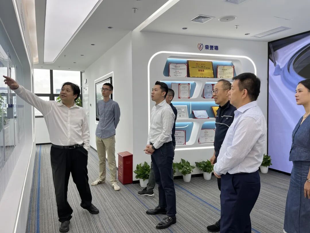 日本TOP商社—三井物产株式会社及旗下公司NovaQuest企业家一行莅临深圳k8com官网考察研讨